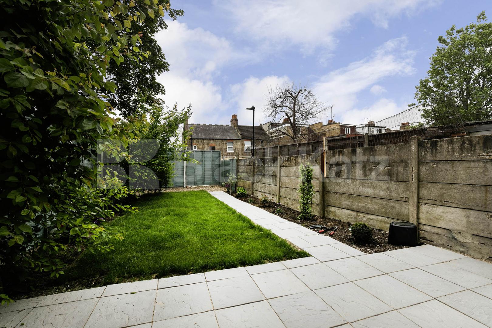 Amazing 5 double bedroom house with garden mins to tube & shops  Falkland Road, Turnpike Lane